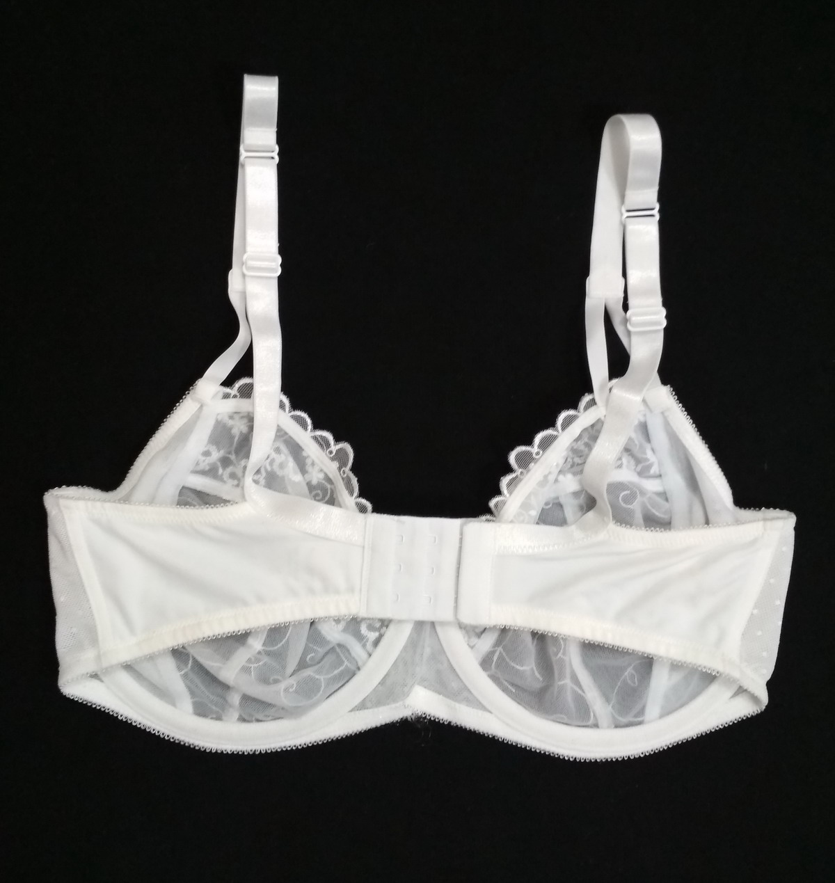 Women's Specialty Underwired Non Cable Non Wired Smooth Cup Non Padded-Non  Foam Full Lace Design White Bra - : The Ultimate Destination for  Women's Undergarments & Leading Women's Clothing Brand in Bangladesh Online  Shopping